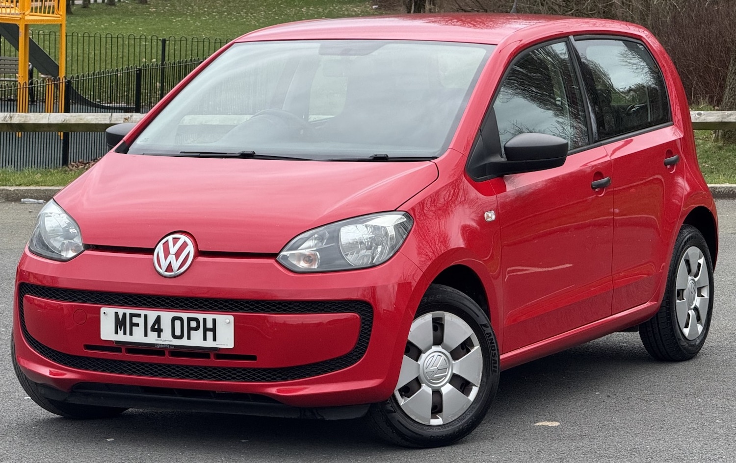 Used Volkswagen up! 2014 for sale - 77675710: Photo 2
