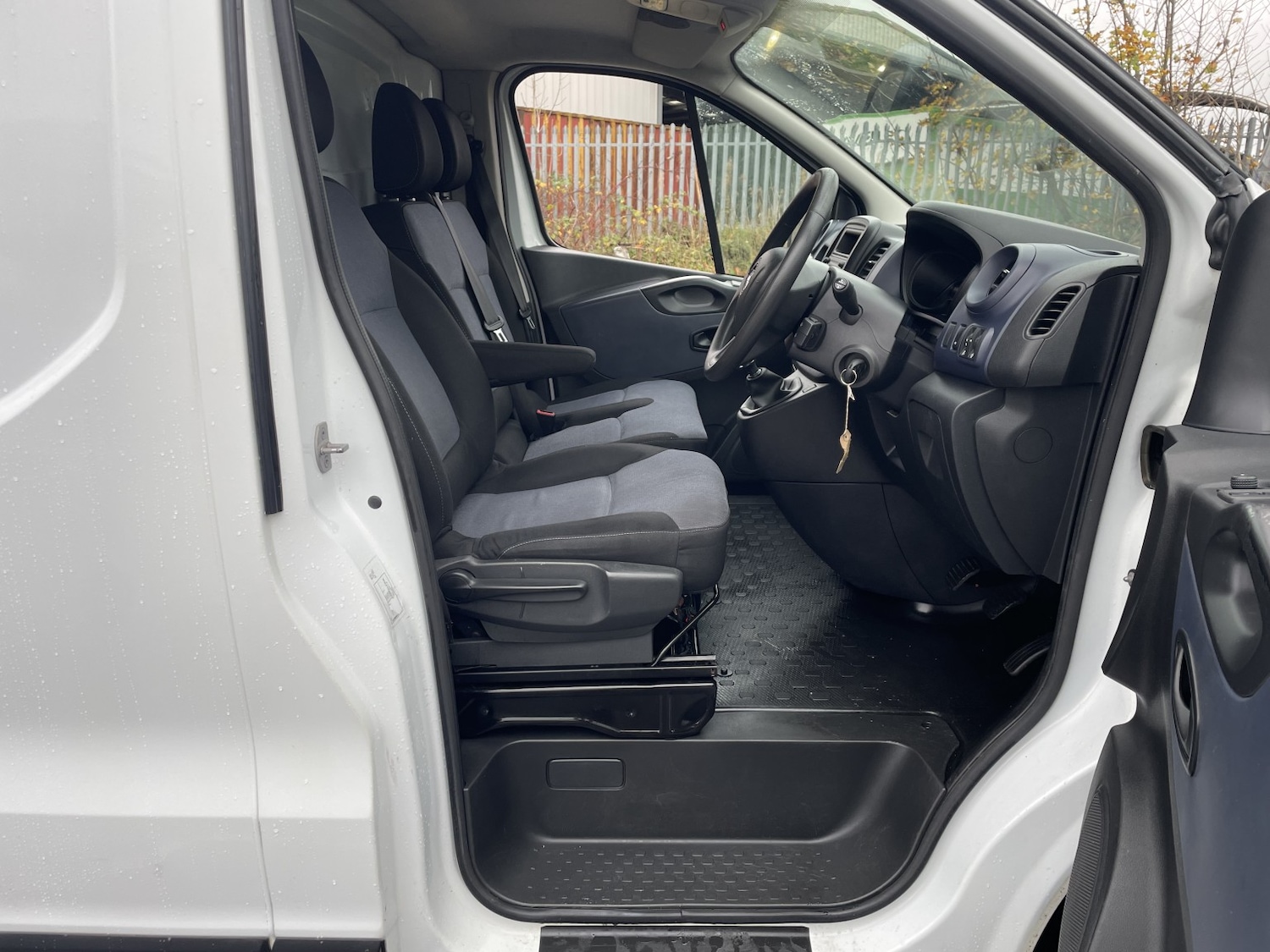 Used Vauxhall Vivaro 2016 for sale - 77264551: Photo 15