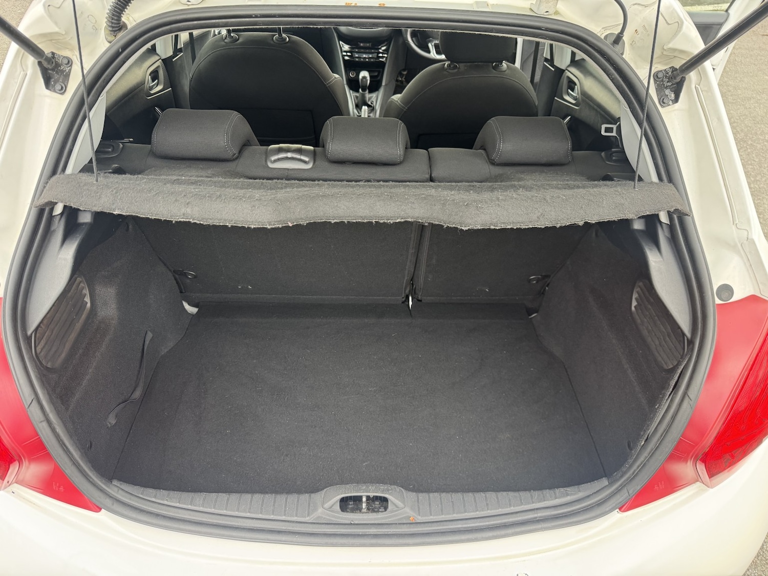 Used Peugeot 208 2012 for sale - 77813146: Photo 14