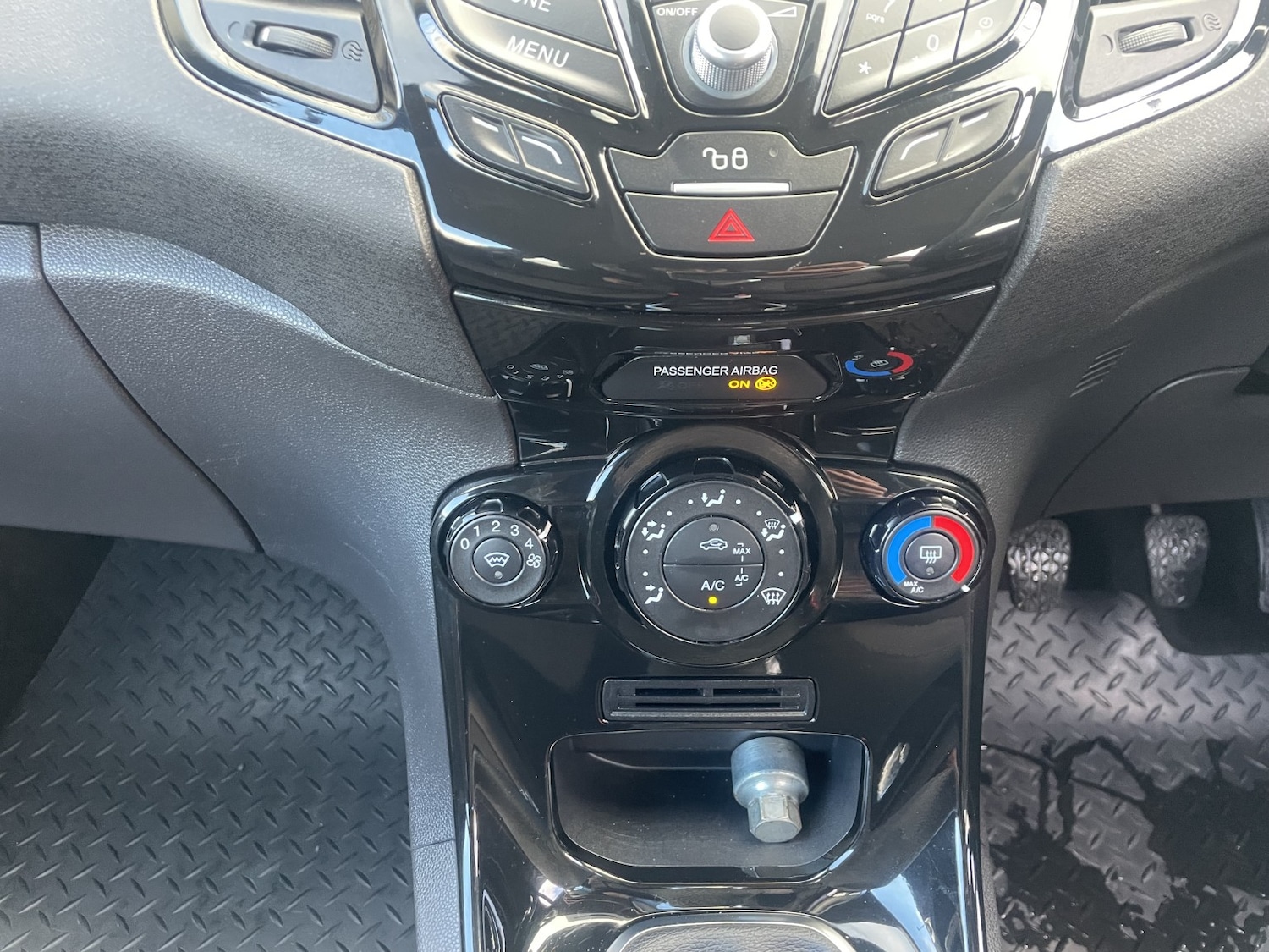 Used Ford Fiesta 2015 for sale - 77264532: Photo 19