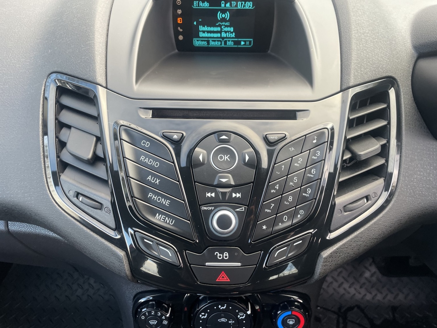 Used Ford Fiesta 2015 for sale - 77264532: Photo 20