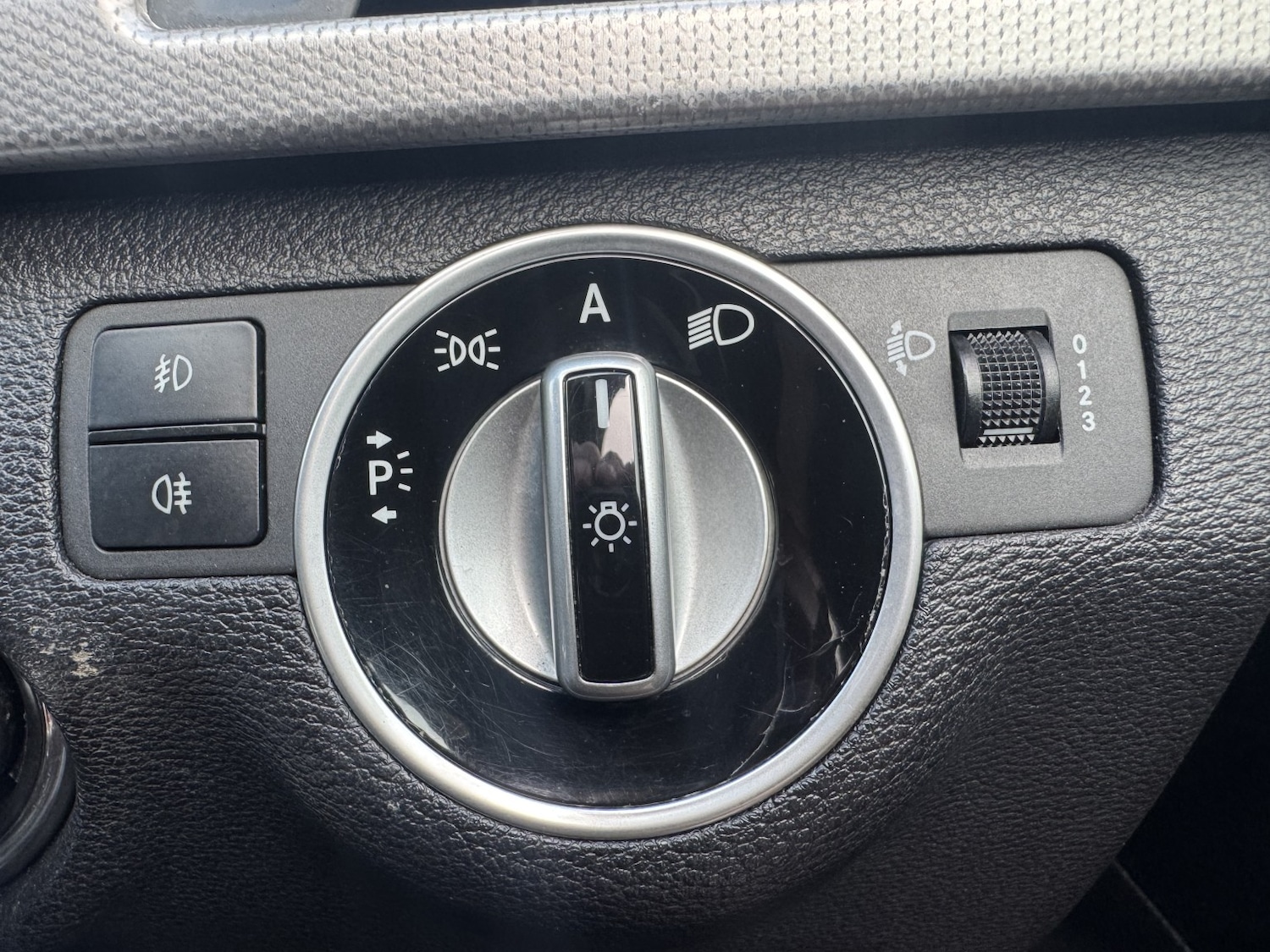 Used Mercedes-Benz E Class 2010 for sale - 77264552: Photo 10