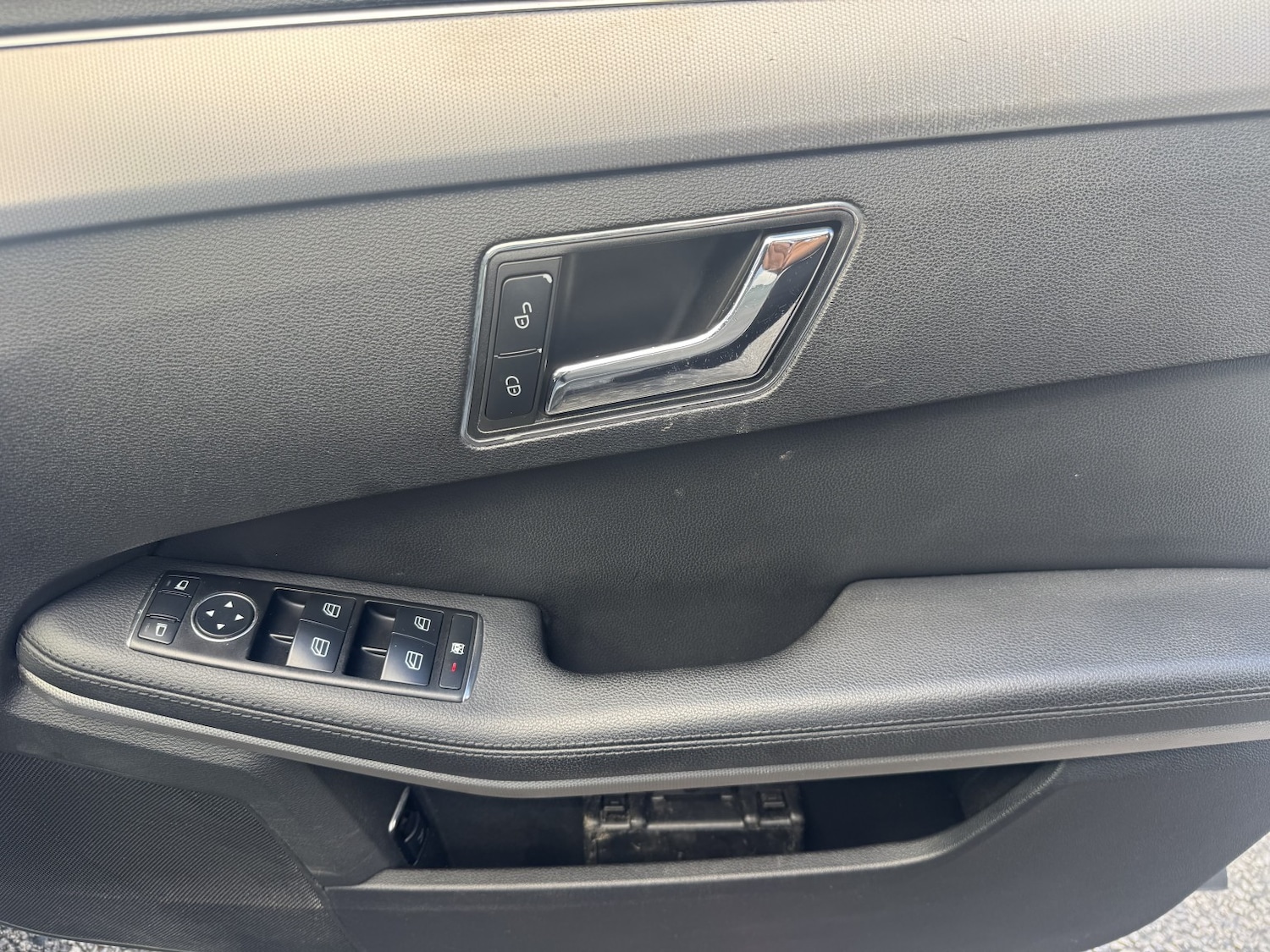 Used Mercedes-Benz E Class 2010 for sale - 77264552: Photo 17