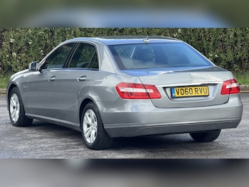 Used Mercedes-Benz E Class 2010 for sale - 77264552: Photo