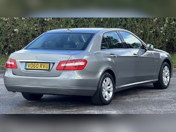 Used Mercedes-Benz E Class 2010 for sale - 77264552: Photo