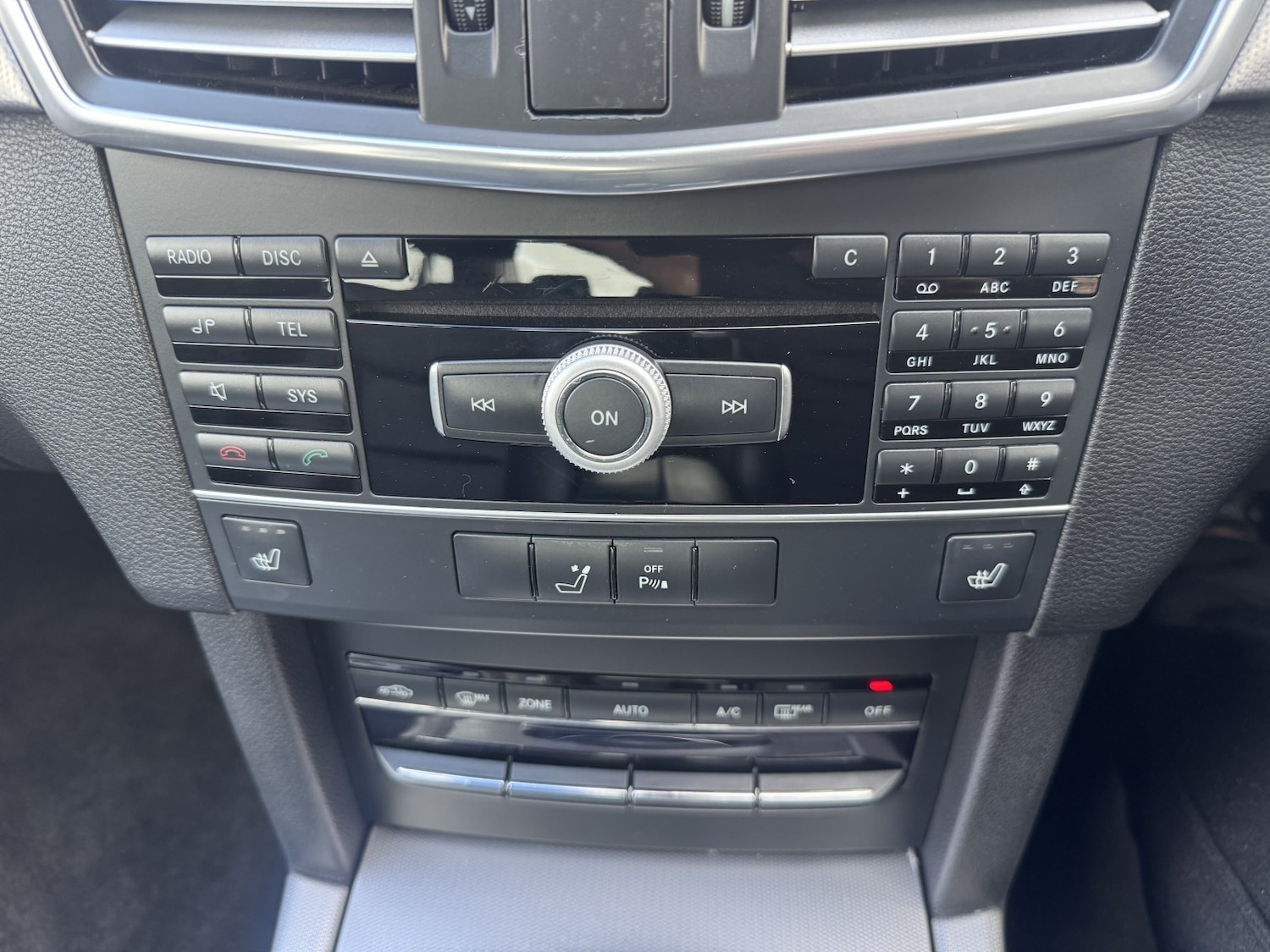 Used Mercedes-Benz E Class 2010 for sale - 77264552: Photo 8