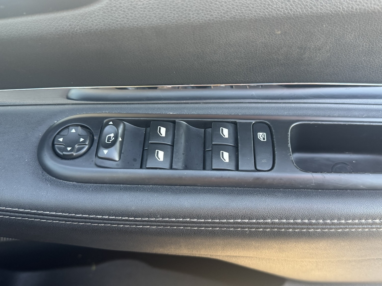 Used Peugeot 3008 2015 for sale - 77438292: Photo 7