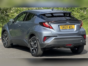 Used Toyota C-HR 2020 for sale - 79323905: Photo