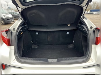 Used Toyota C-HR 2019 for sale - 78304826: Photo