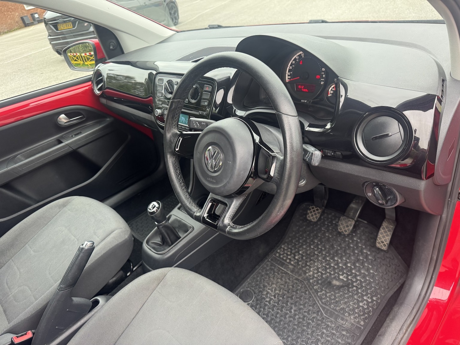 Used Volkswagen up! 2015 for sale - 77264549: Photo 8