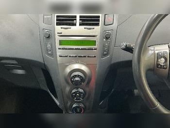 Used Toyota Yaris 2009 for sale - 78389360: Photo