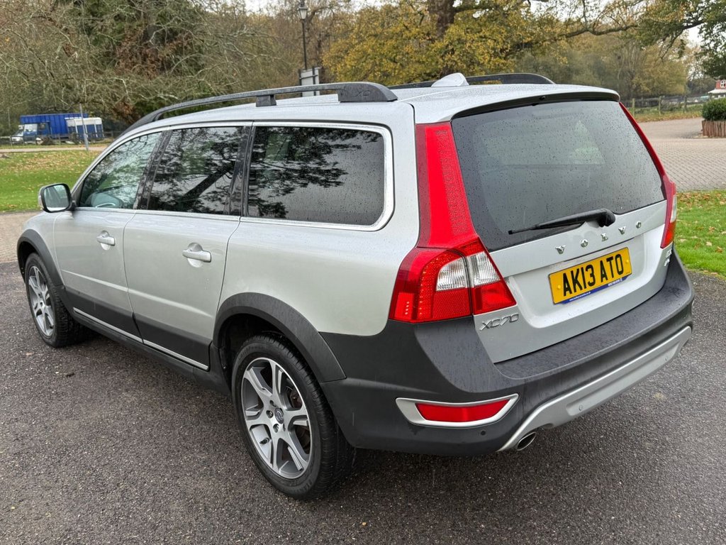 Used Volvo XC70 2013 for sale - 76617932: Photo 11