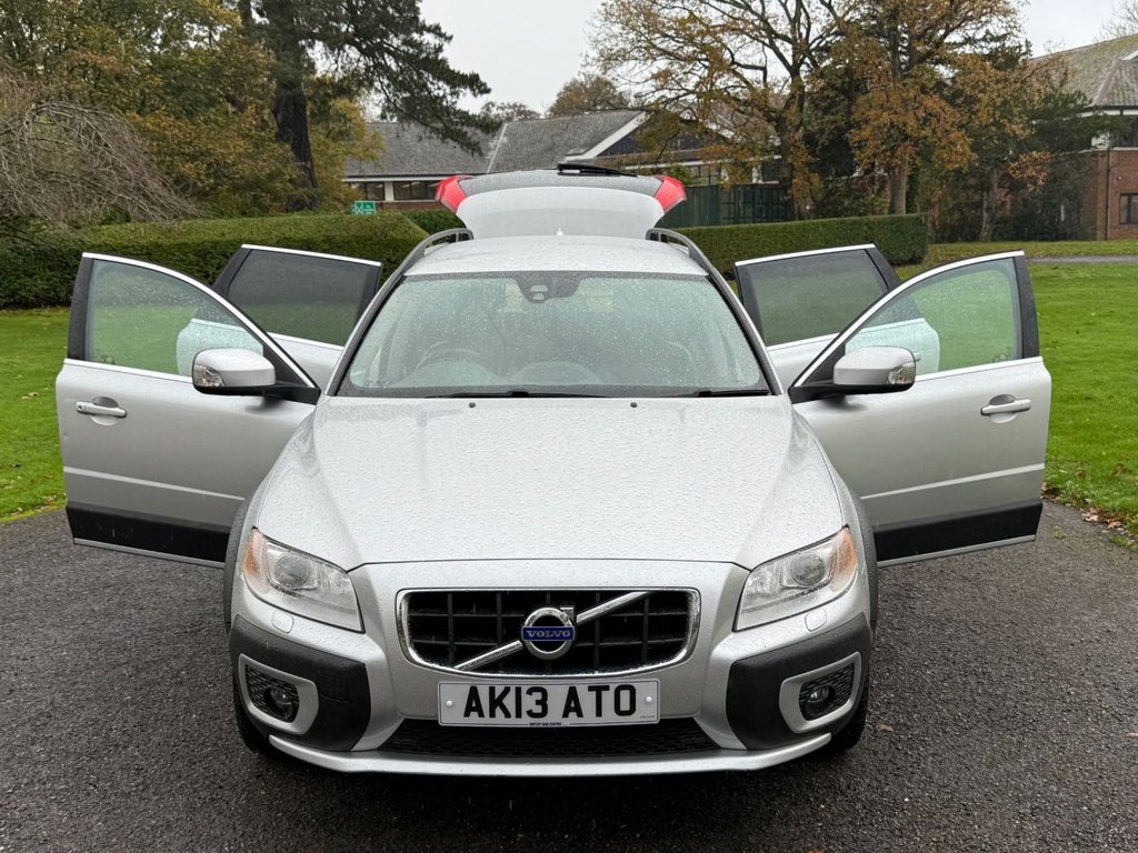 Used Volvo XC70 2013 for sale - 76617932: Photo 15