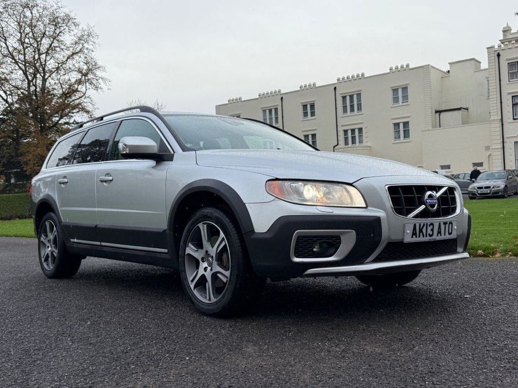 Used Volvo XC70 2013 for sale - 76617932: Photo 2