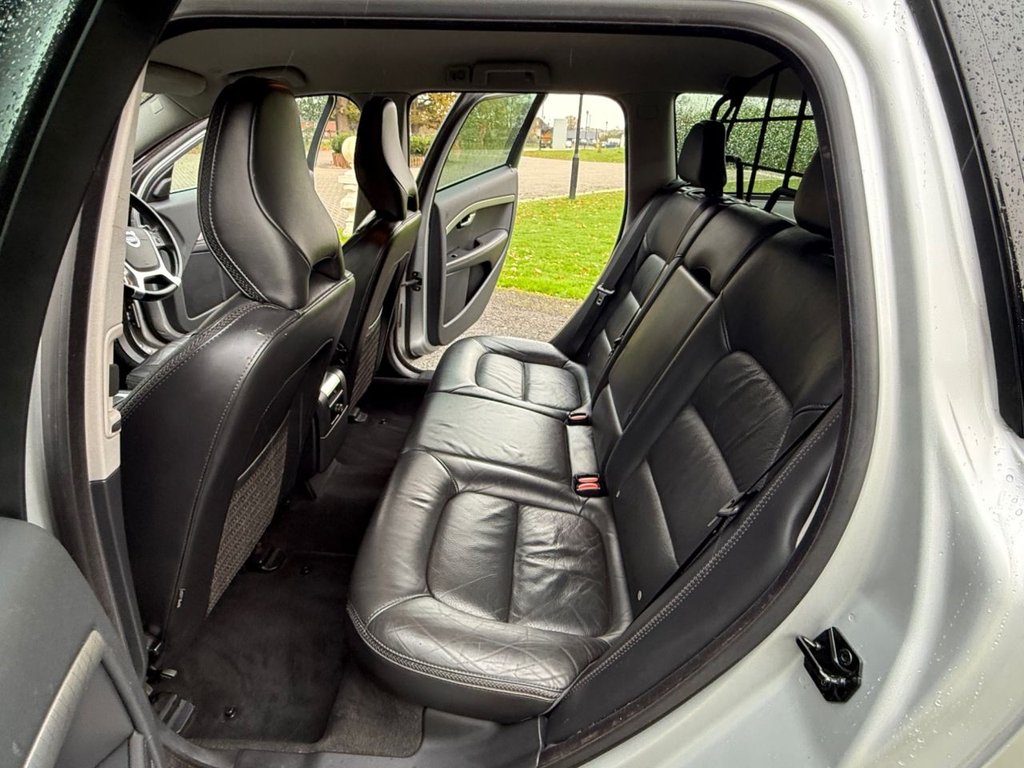 Used Volvo XC70 2013 for sale - 76617932: Photo 29