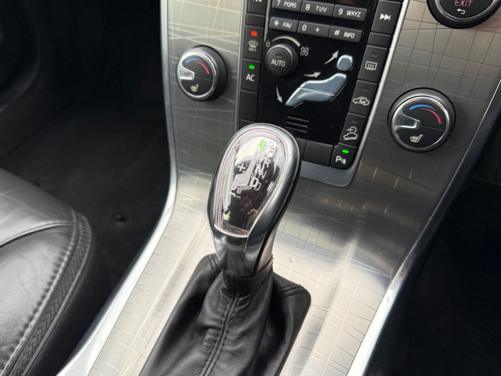 Used Volvo XC70 2013 for sale - 76617932: Photo 34