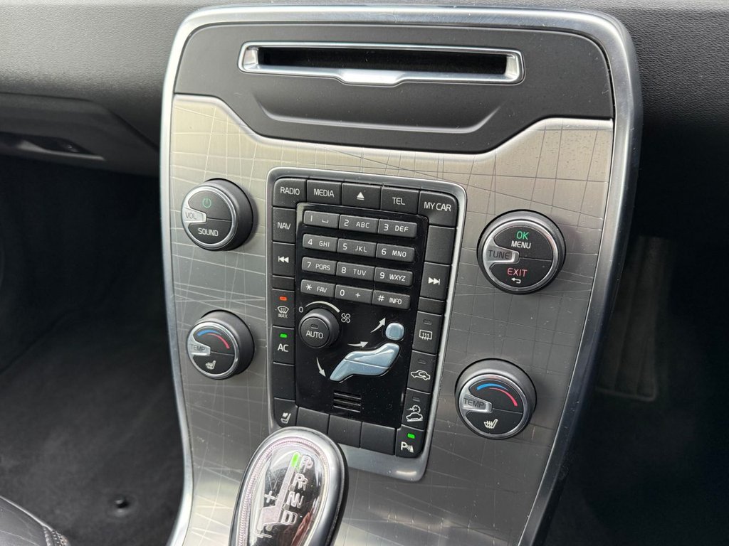 Used Volvo XC70 2013 for sale - 76617932: Photo 35