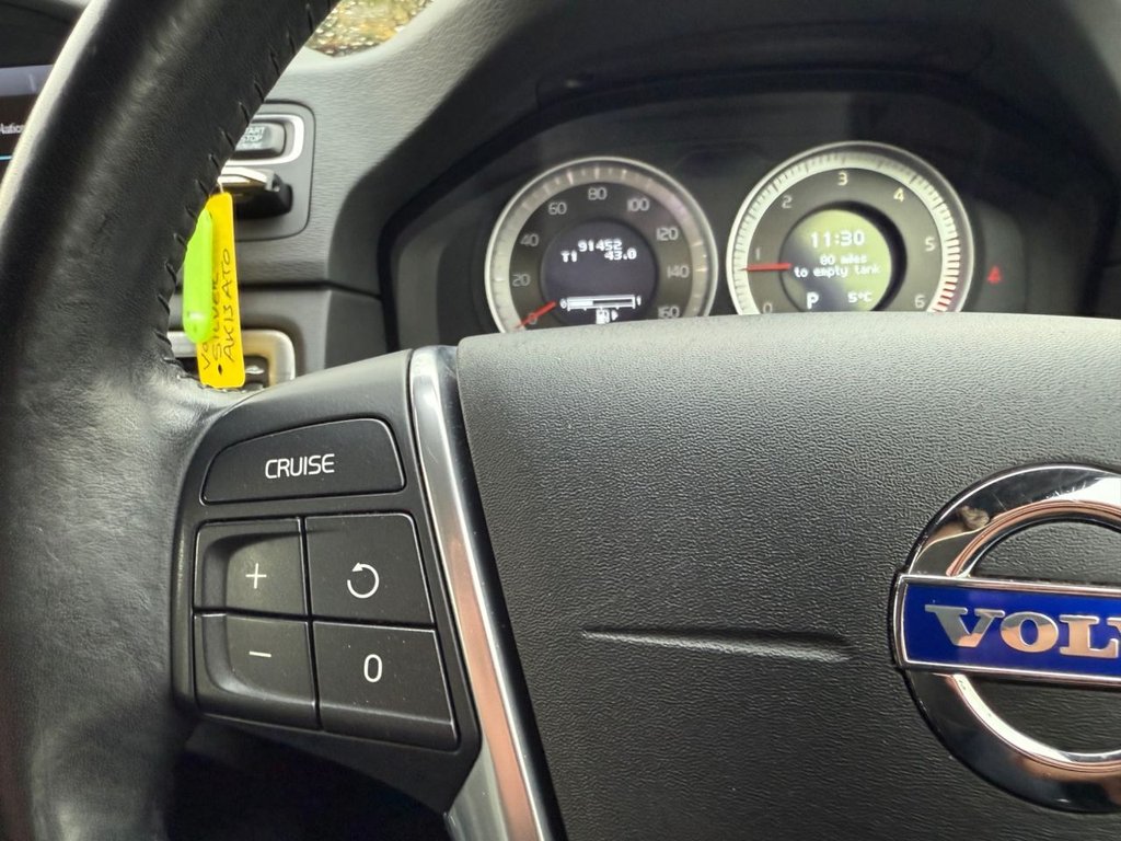 Used Volvo XC70 2013 for sale - 76617932: Photo 36