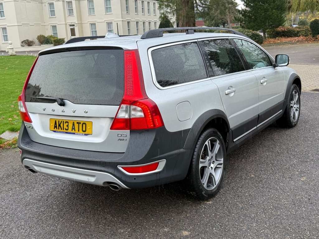 Used Volvo XC70 2013 for sale - 76617932: Photo 5