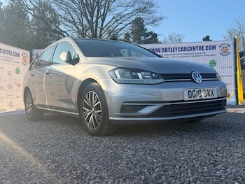 Used Volkswagen Golf 2018 for sale - 77748588: Photo