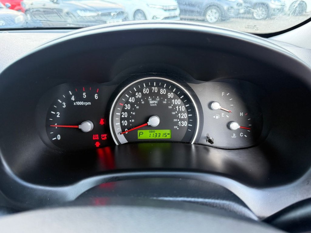 Used Kia Sedona 2010 for sale - 77806844: Photo 24