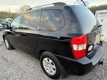 Used Kia Sedona 2010 for sale - 77806844: Photo