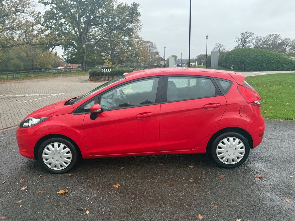 Used Ford Fiesta 2010 for sale - 76582805: Photo 10