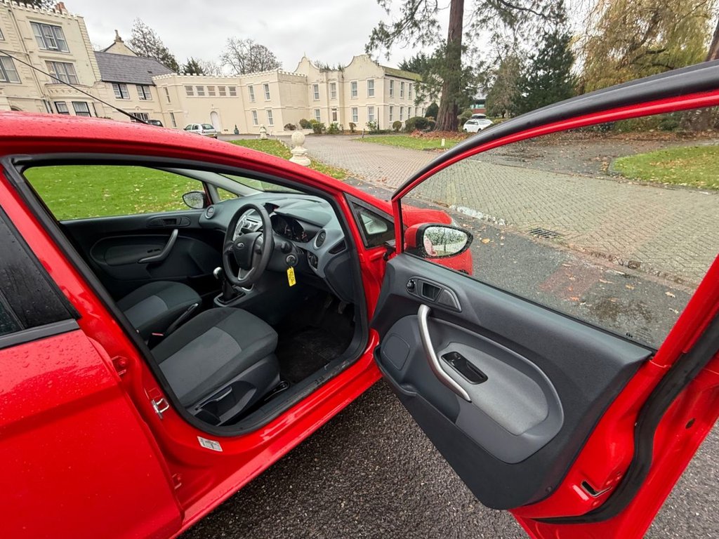 Used Ford Fiesta 2010 for sale - 76582805: Photo 21