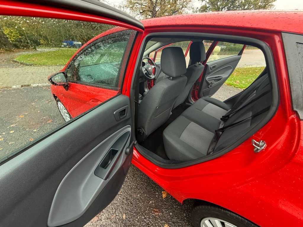 Used Ford Fiesta 2010 for sale - 76582805: Photo 22