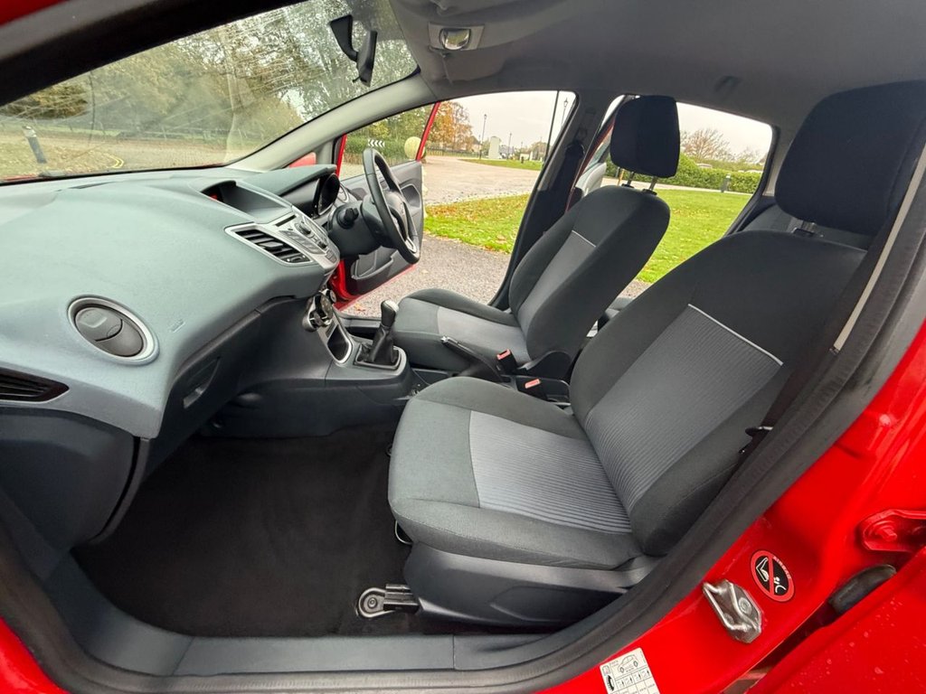 Used Ford Fiesta 2010 for sale - 76582805: Photo 25