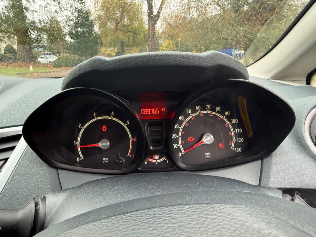 Used Ford Fiesta 2010 for sale - 76582805: Photo 26