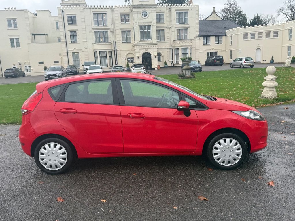 Used Ford Fiesta 2010 for sale - 76582805: Photo 4