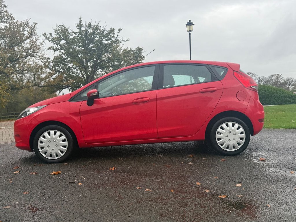Used Ford Fiesta 2010 for sale - 76582805: Photo 9
