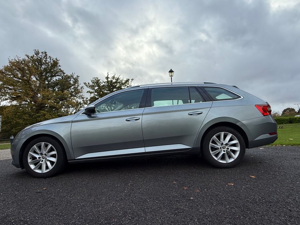 Used Skoda Superb 2019 for sale - 76454307: Photo 11