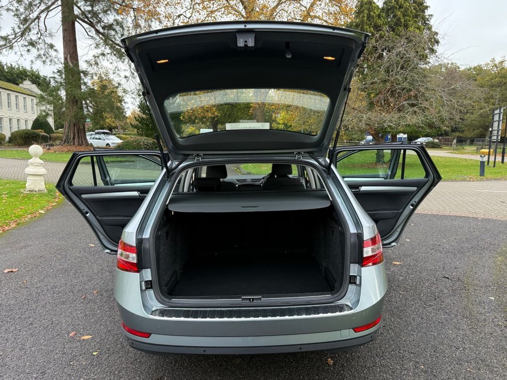 Used Skoda Superb 2019 for sale - 76454307: Photo 18