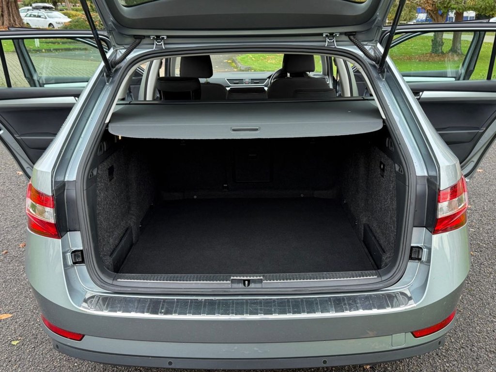 Used Skoda Superb 2019 for sale - 76454307: Photo 19