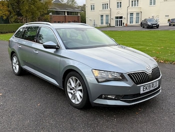 Used Skoda Superb 2019 for sale - 76454307: Photo