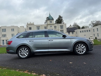 Used Skoda Superb 2019 for sale - 76454307: Photo