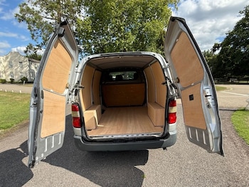 Used Toyota HiAce 2005 for sale - 78425831: Photo