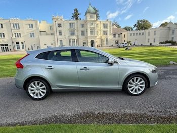 Used Volvo V40 2016 for sale - 75973830: Photo
