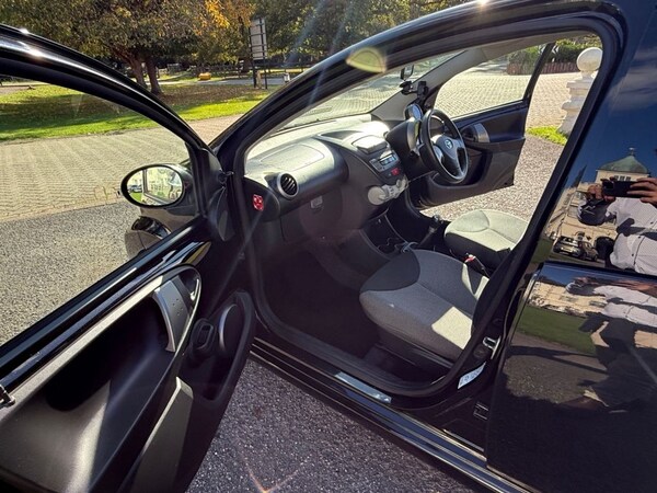 Used Toyota AYGO 2013 for sale - 76291483: Photo 19