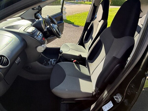 Used Toyota AYGO 2013 for sale - 76291483: Photo 20