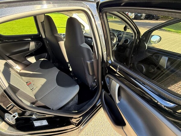 Used Toyota AYGO 2013 for sale - 76291483: Photo 24