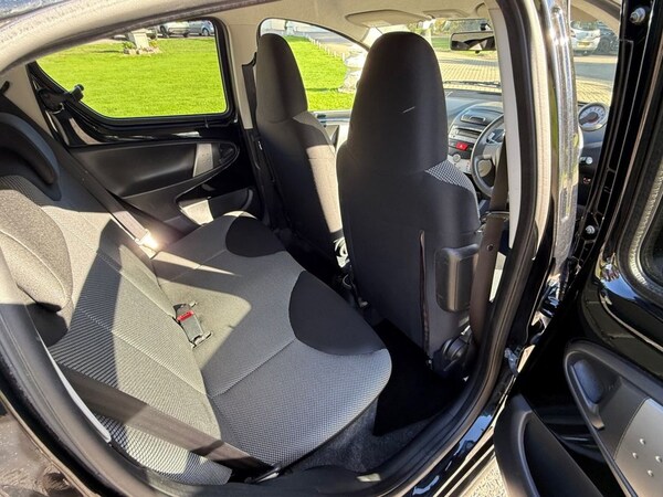 Used Toyota AYGO 2013 for sale - 76291483: Photo 26