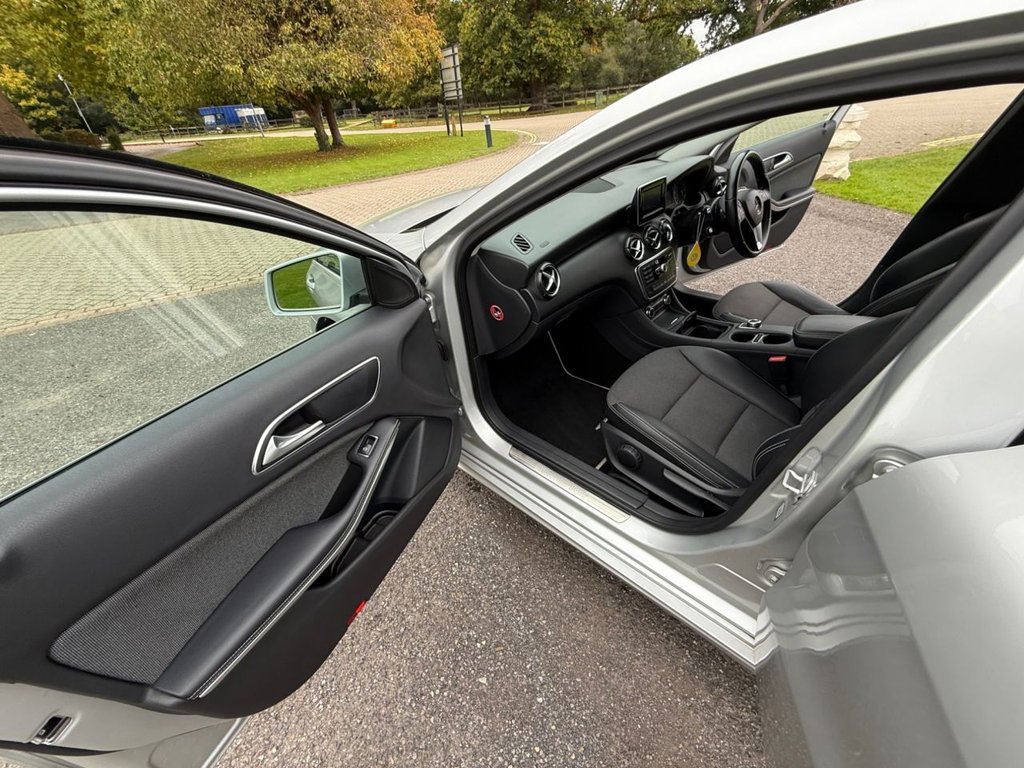 Used Mercedes-Benz A-Class 2013 for sale - 76481637: Photo 21