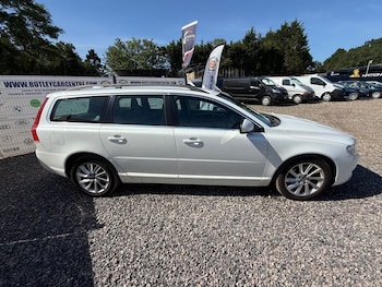 Used Volvo V70 2015 for sale - 79094799: Photo