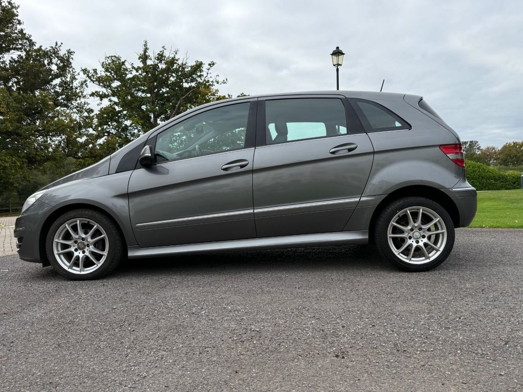 Used Mercedes-Benz B Class 2009 for sale - 76304118: Photo 9