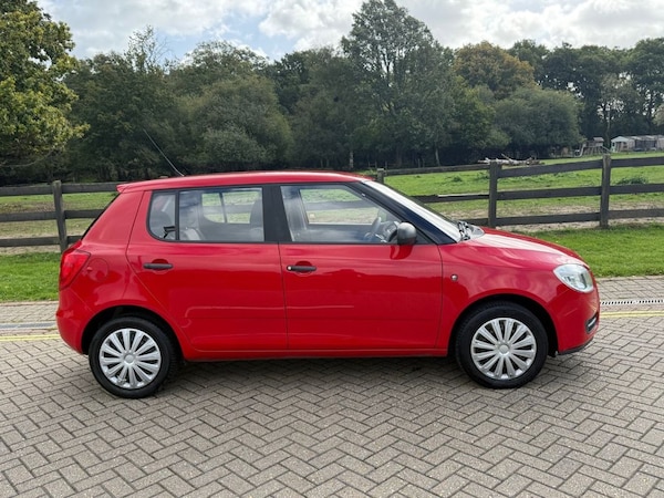 Used Skoda Fabia 2010 for sale - 76173180: Photo 3