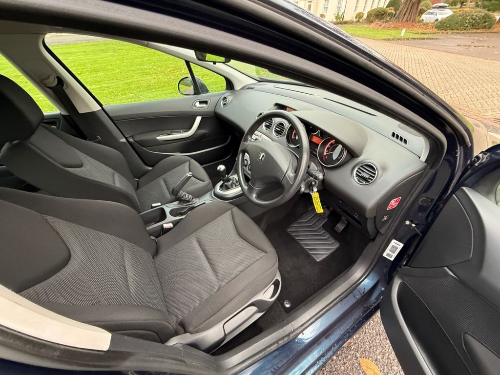 Used Peugeot 308 2010 for sale - 77835037: Photo 25