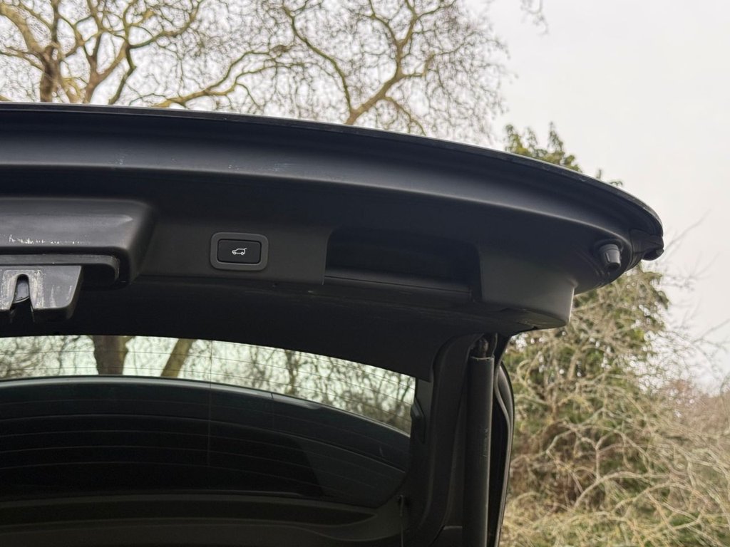 Used Jaguar F-Pace 2016 for sale - 77594047: Photo 19